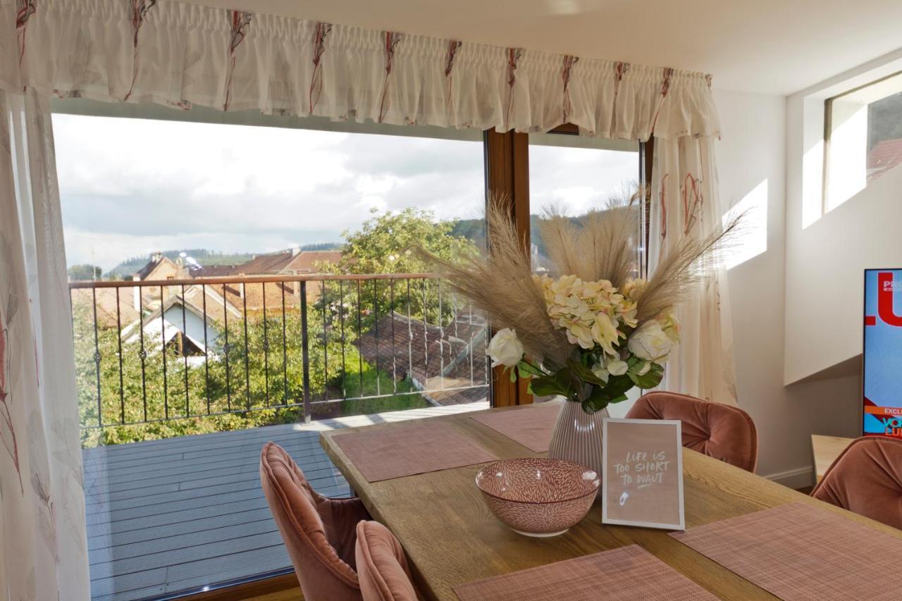 Apartaments Rîşnov Kültér fotó