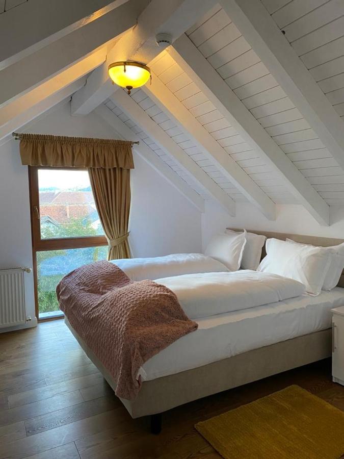 Apartaments Rîşnov Kültér fotó